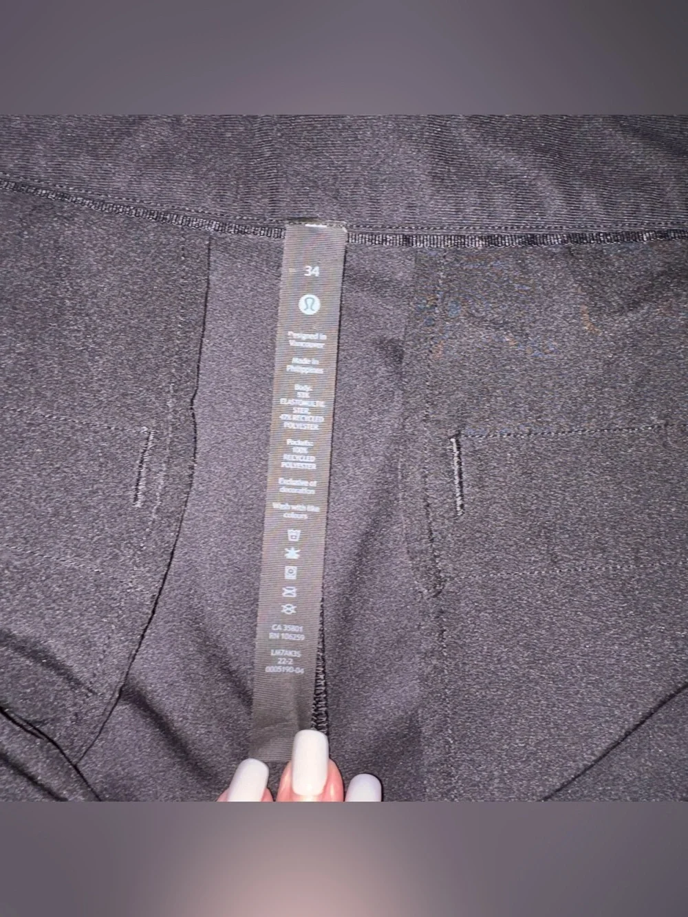 LULULEMON MEN’S BLACK SHORTS SIZE 34 LIKE NEW EUC